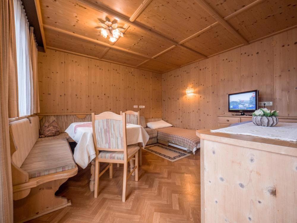 Ferienwohnungen Egger - Direkt An Der Spieljochbahn Fuegen Exterior photo